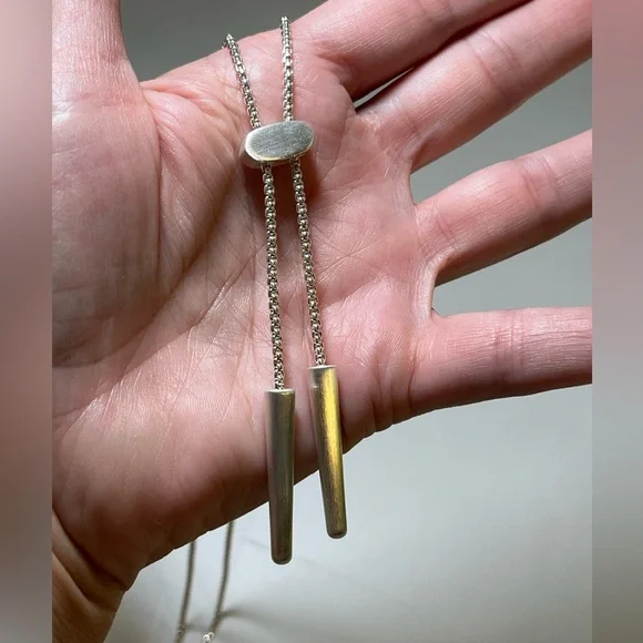 🎉HP🎉 NWOT: adjustable silver necklace with circle and long pendant - Picture 5 of 11